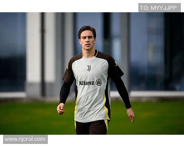 意甲焦点战AC米兰与尤文图斯握手言和乌龙球引发争议判罚引热议 意甲焦点战AC米兰与尤文图斯握手言和乌龙球引发争议判罚引热议