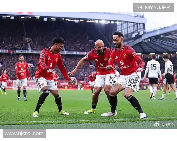 德甲激战热刺与曼联互交白卷逆转瞬间点燃全场激情 德甲激战热刺与曼联互交白卷逆转瞬间点燃全场激情