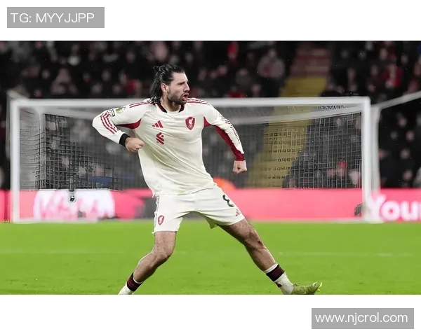 曼城逆转本菲卡4-3精彩瞬间回顾全场沸腾的赛后点评